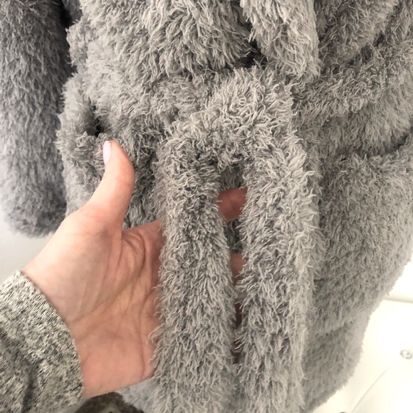 NWT Natori Plush Silver/Gray Short Eyelash Robe XS - Picture 9 of 12